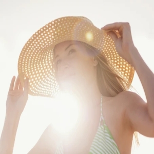 Age Spots (Sunspots): What They Are, Why They Form, and How to Address Them